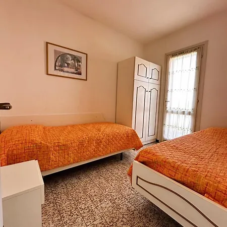 Charming Near The With Pool *