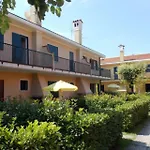 Appartamento Charming Near The With Pool *