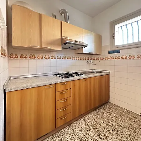 Charming Near The With Pool Διαμέρισμα